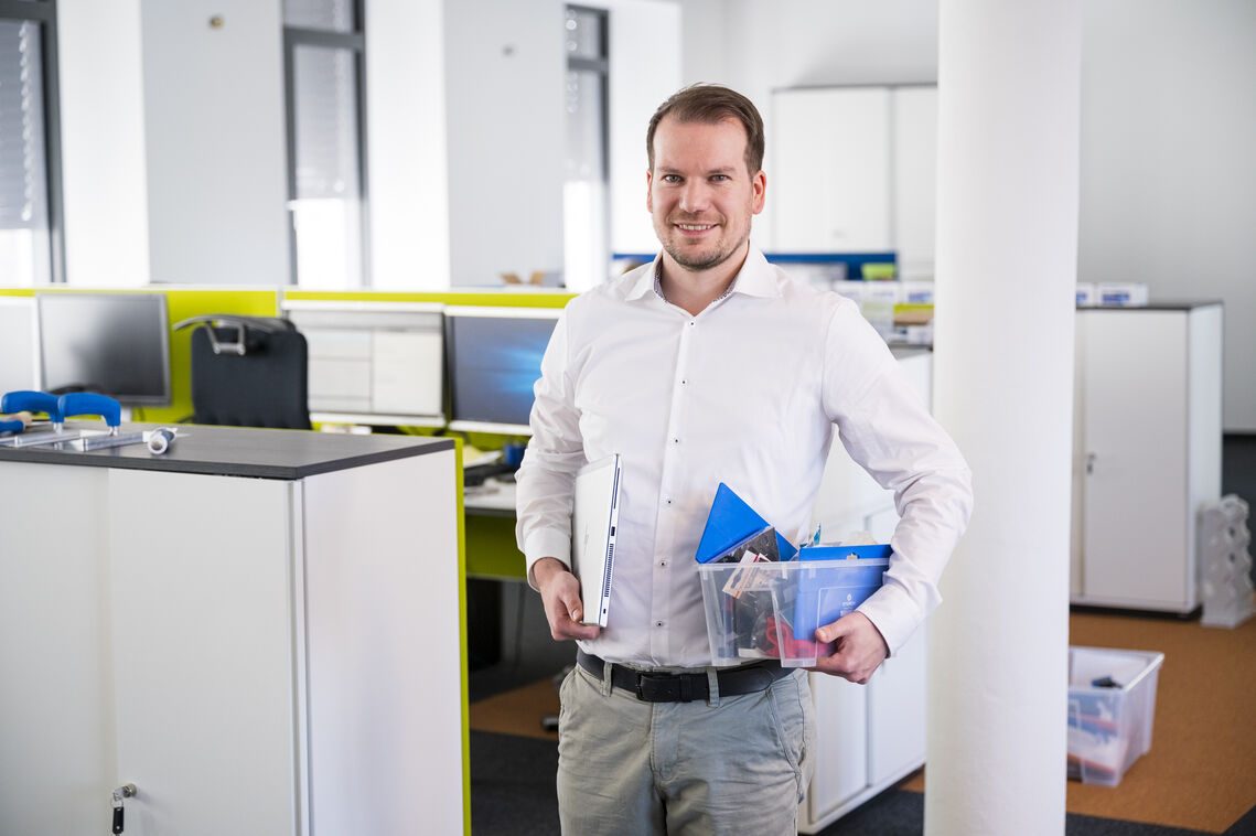 karriere-mitarbeiterstimmen-nils-header.jpg karriere-mitarbeiterstimmen-nils-header.jpg