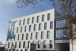 IMG_2016_11_12_0839_Storch_Neubau_2000px_Layout.jpg